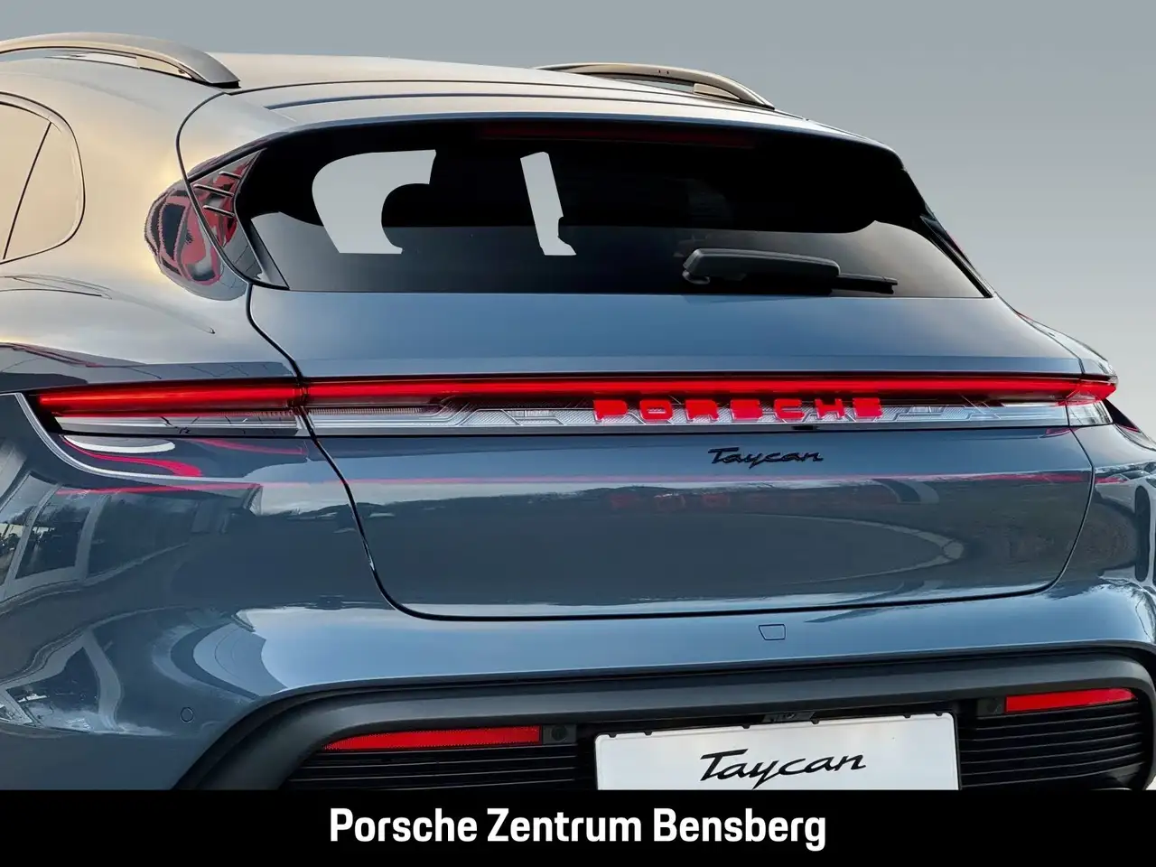 Porsche Taycan 10
