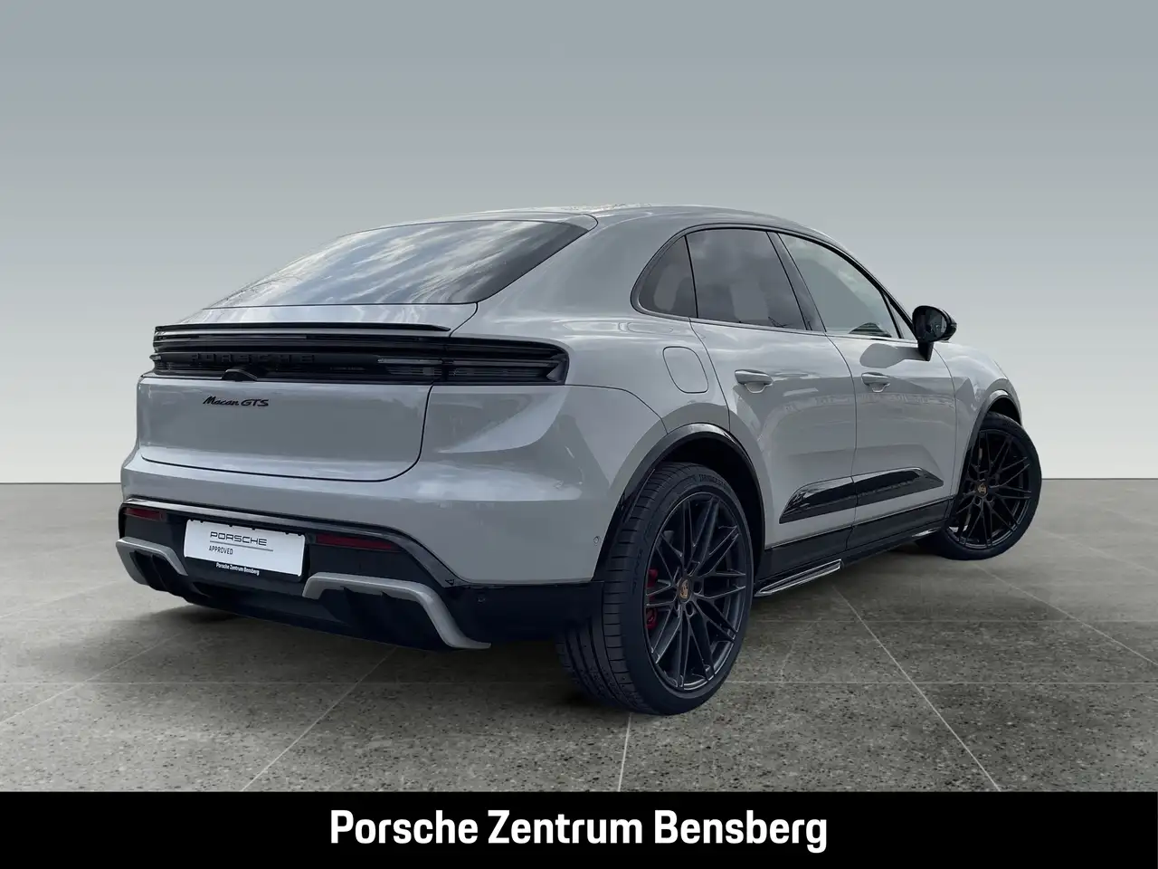 Porsche Macan 4