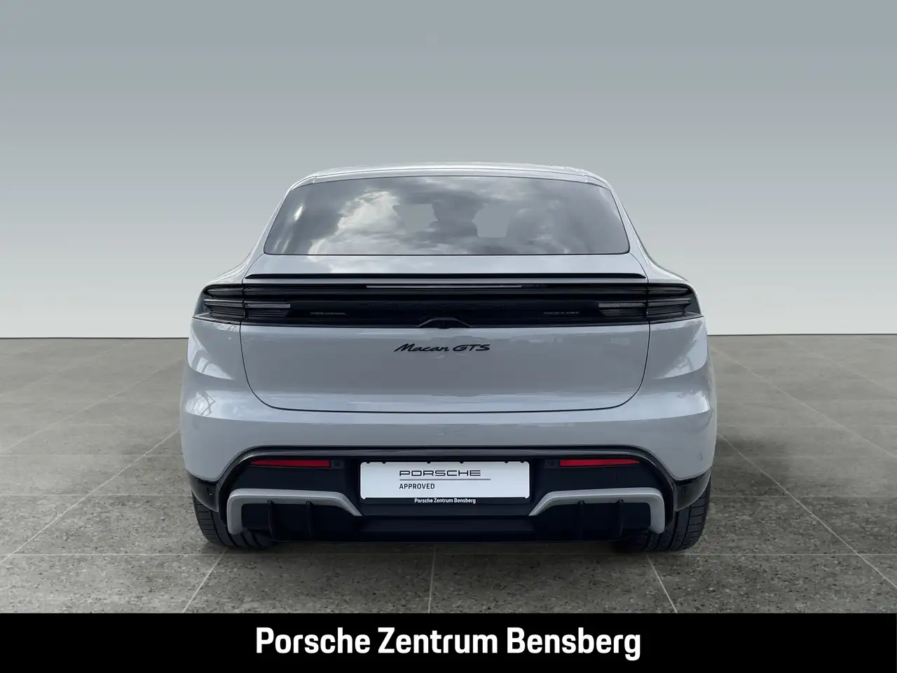 Porsche Macan 8
