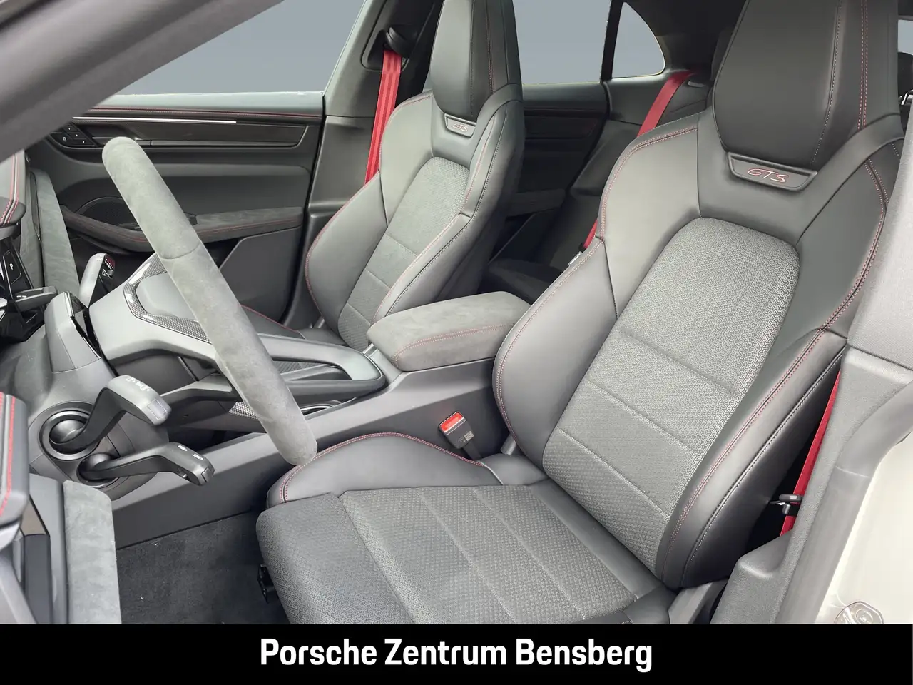 Porsche Macan 13