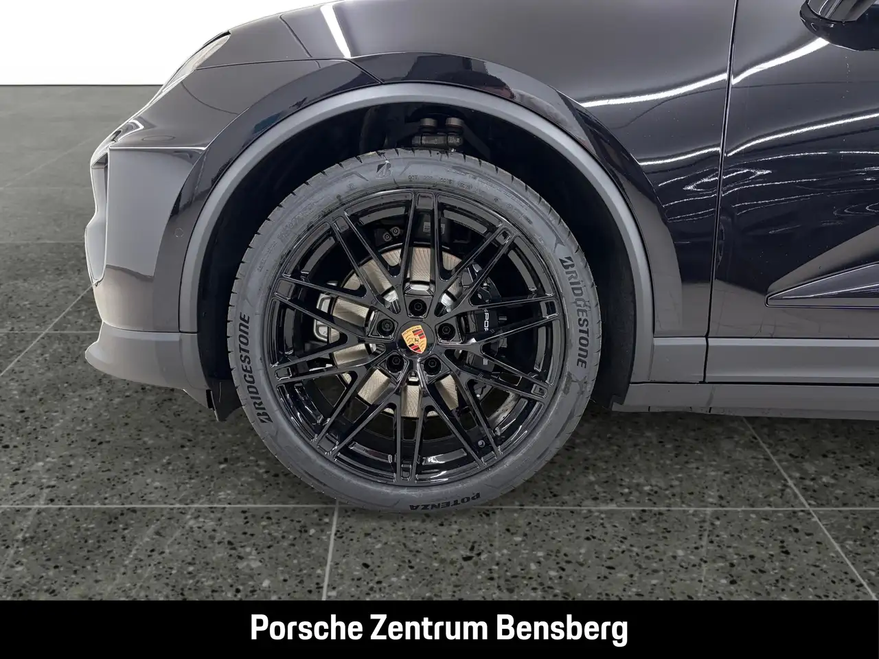 Porsche Macan 8