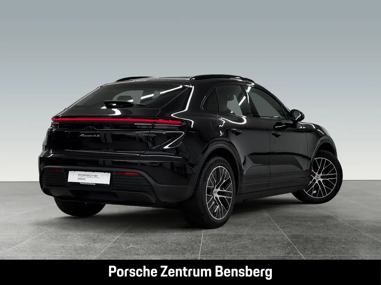 Porsche Macan 4