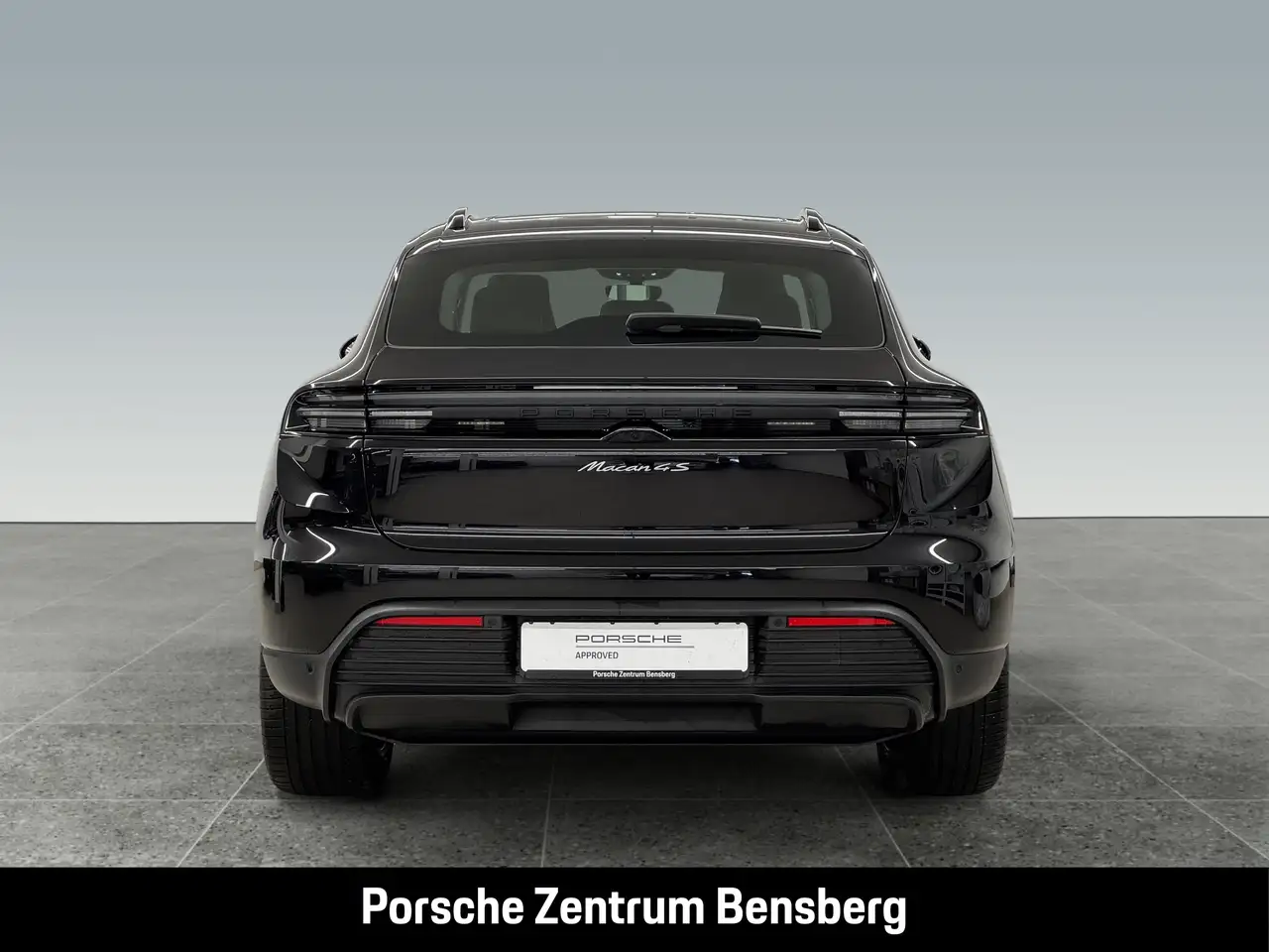 Porsche Macan 8