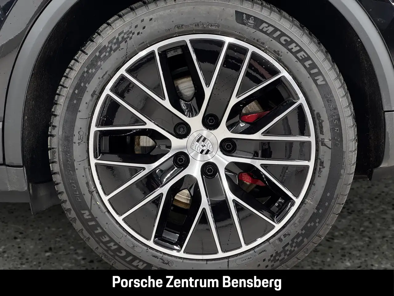 Porsche Macan 14