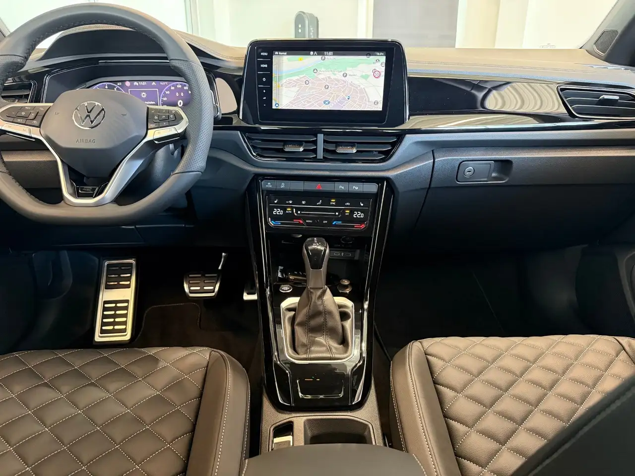 Volkswagen T-Roc 13