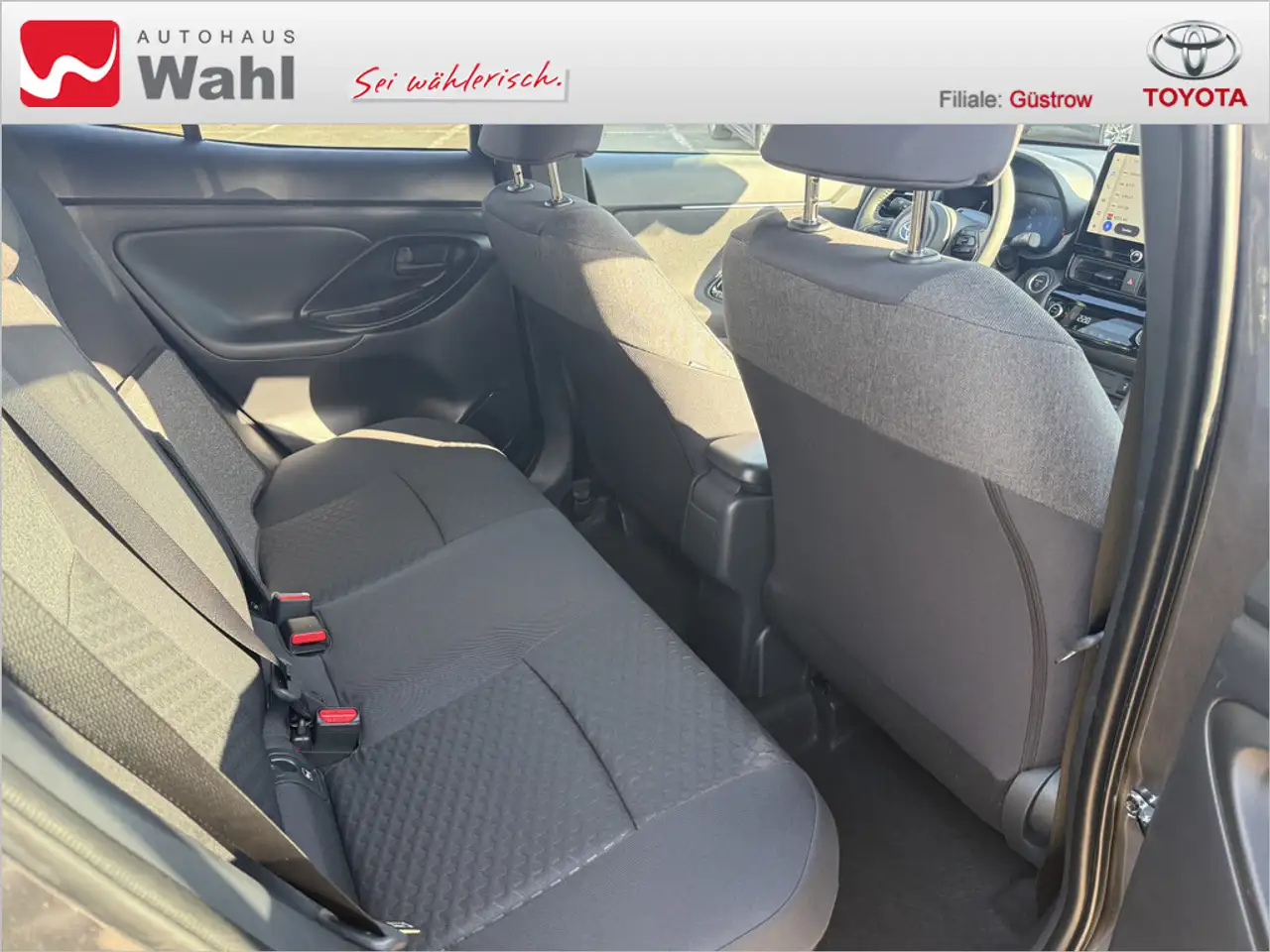 Toyota Yaris 8