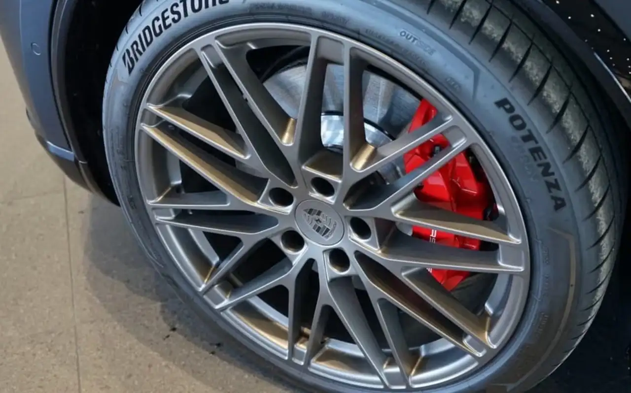 Porsche Macan 4