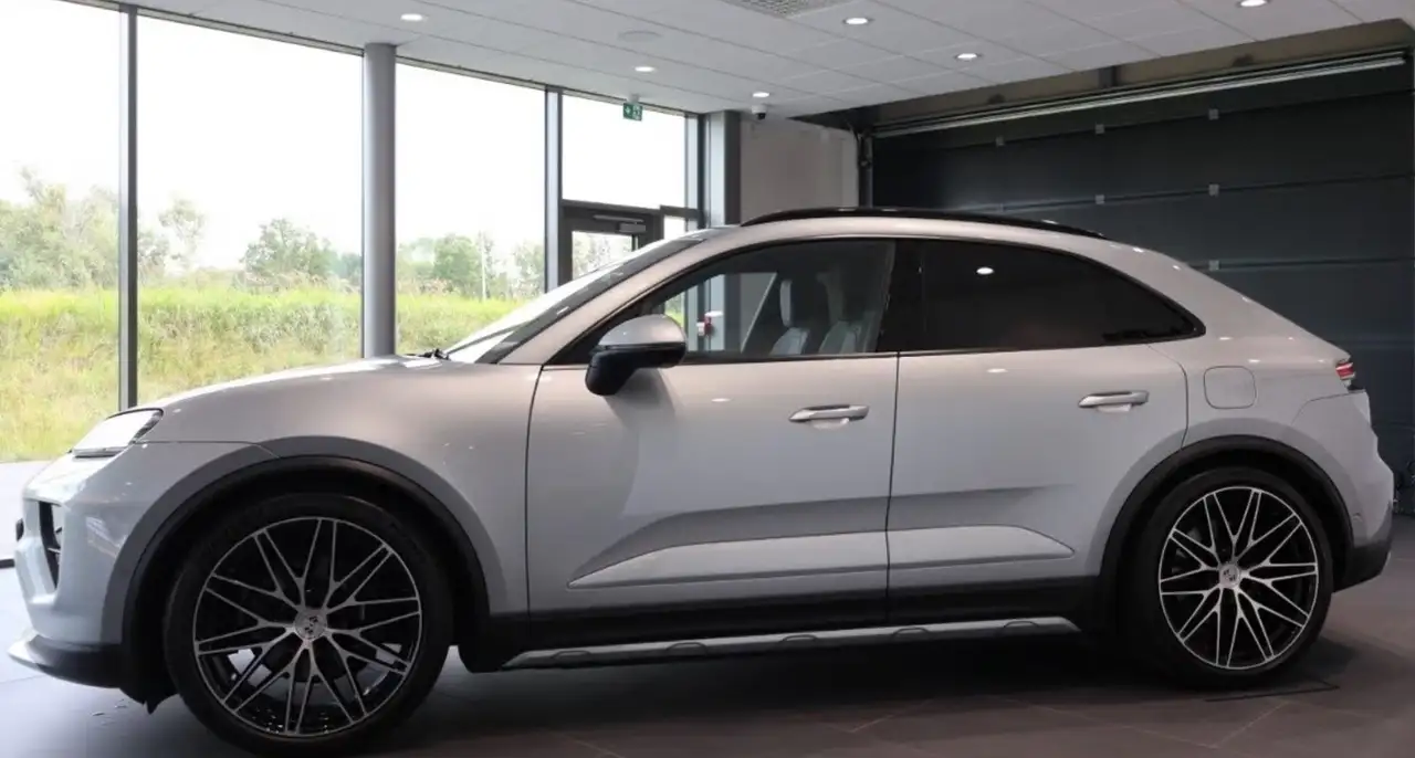 Porsche Macan 2