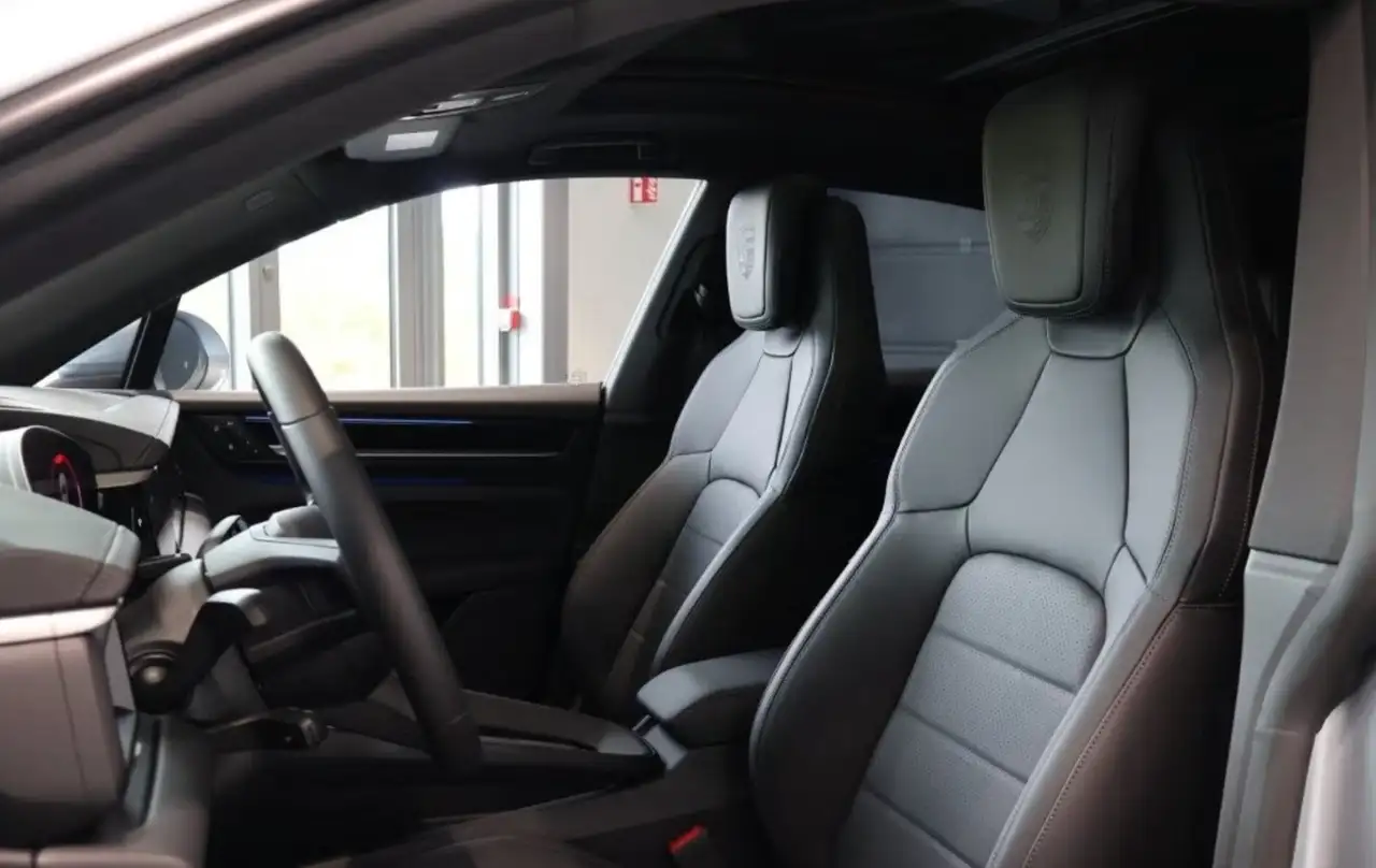 Porsche Macan 14
