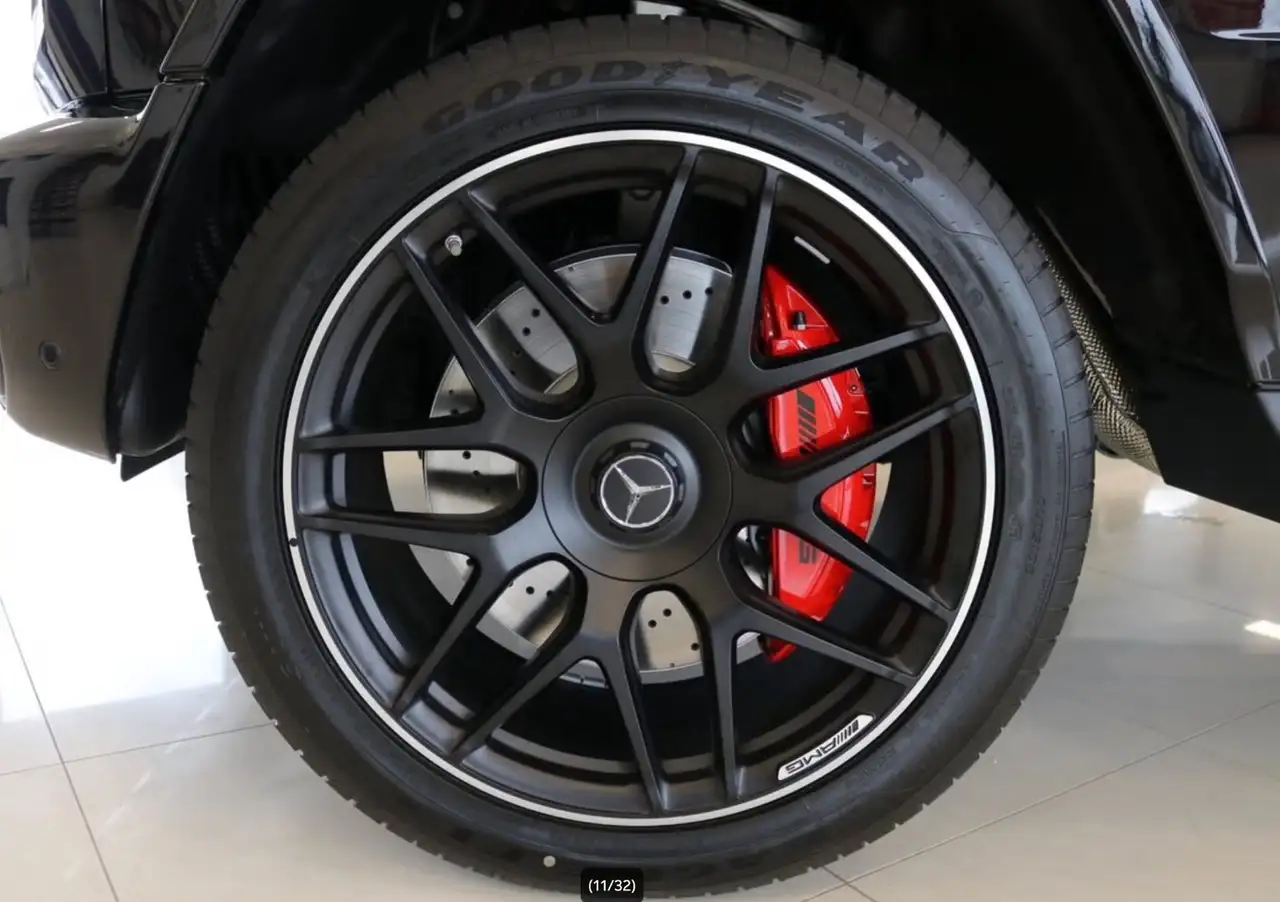Mercedes-Benz G 63 12