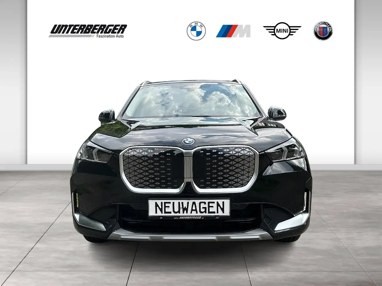 BMW iX1 2