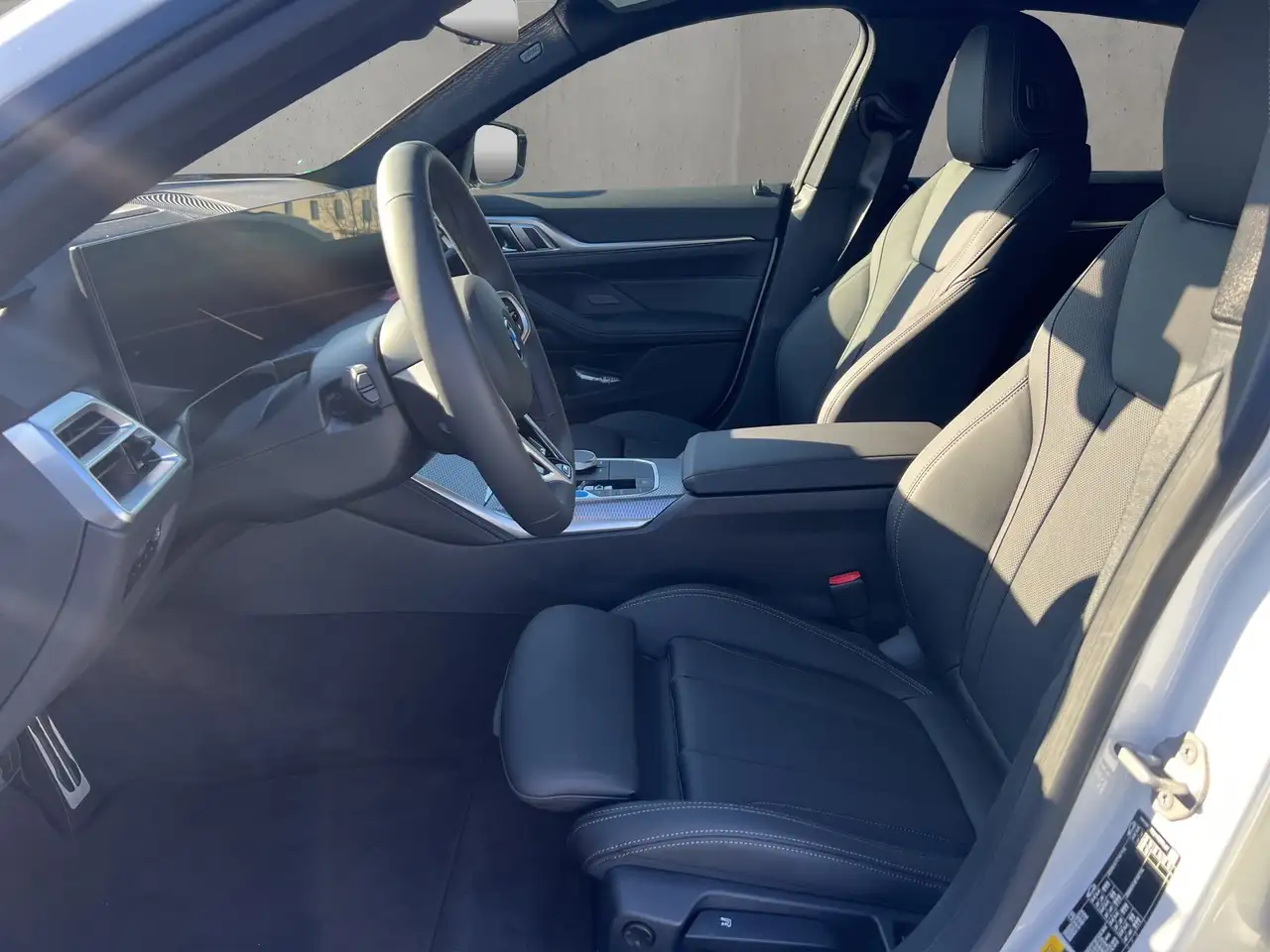 BMW i4 8