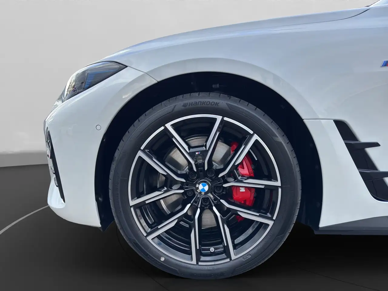 BMW i4 9