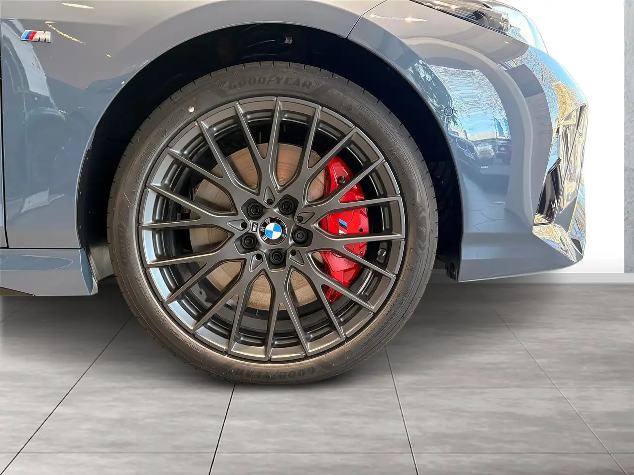 BMW 235 5