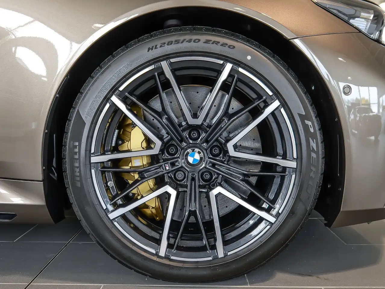BMW M5 7