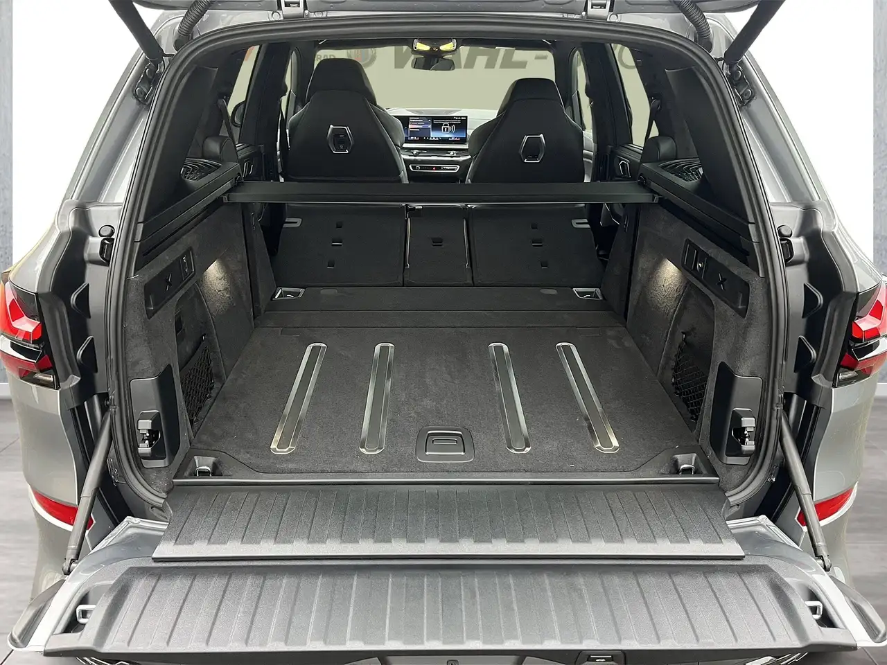 BMW X5 8