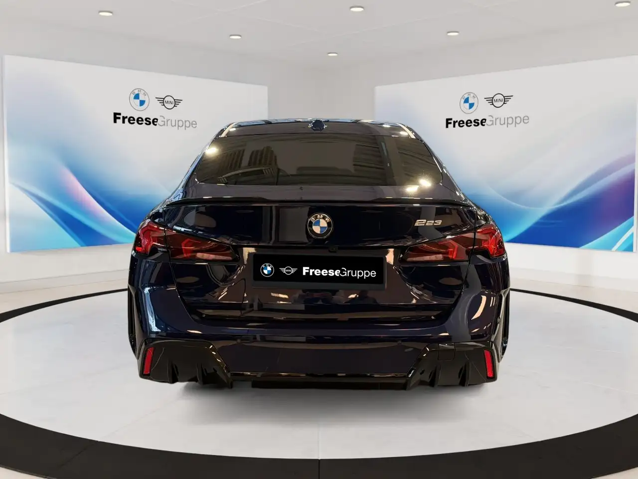 BMW 223 5
