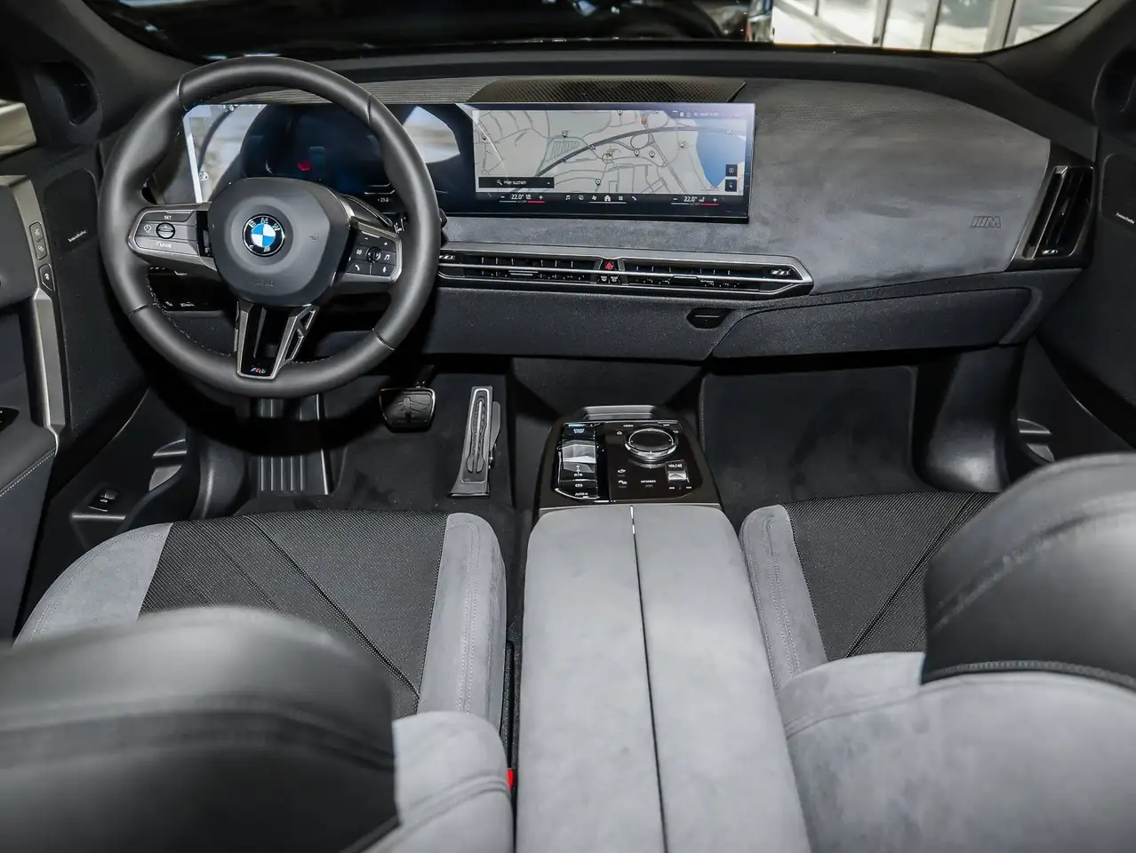 BMW iX 11