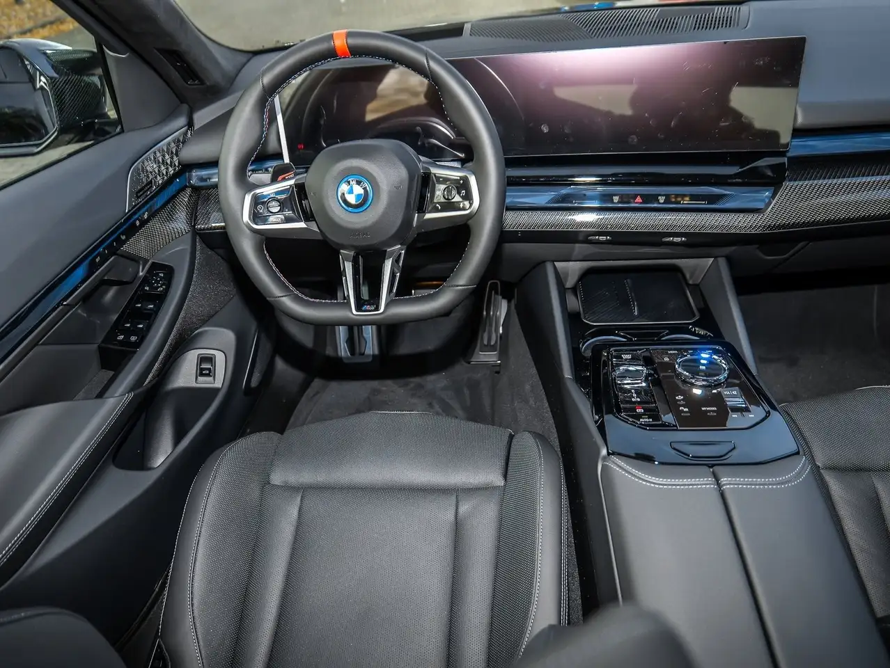 BMW i5 12