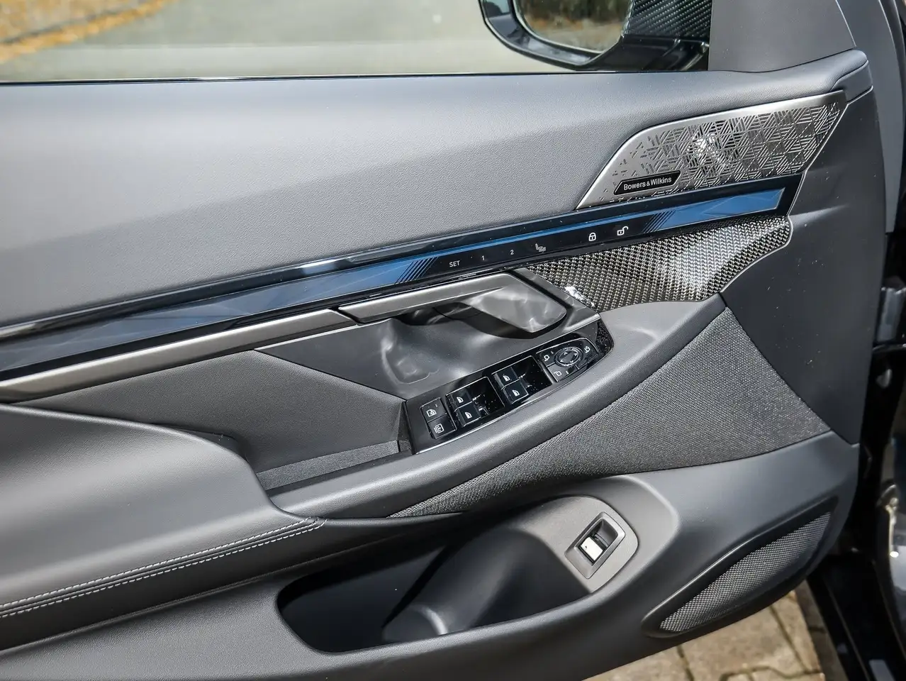 BMW i5 13