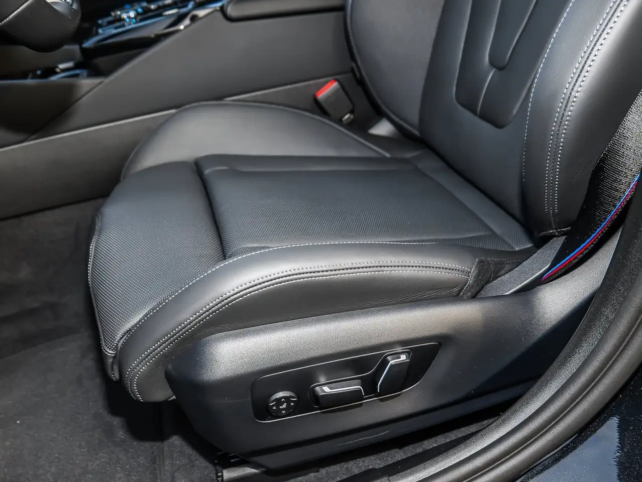 BMW i5 15