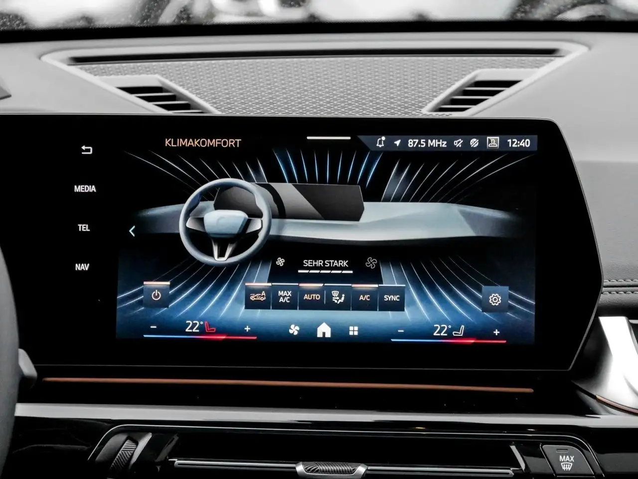 BMW X1 8