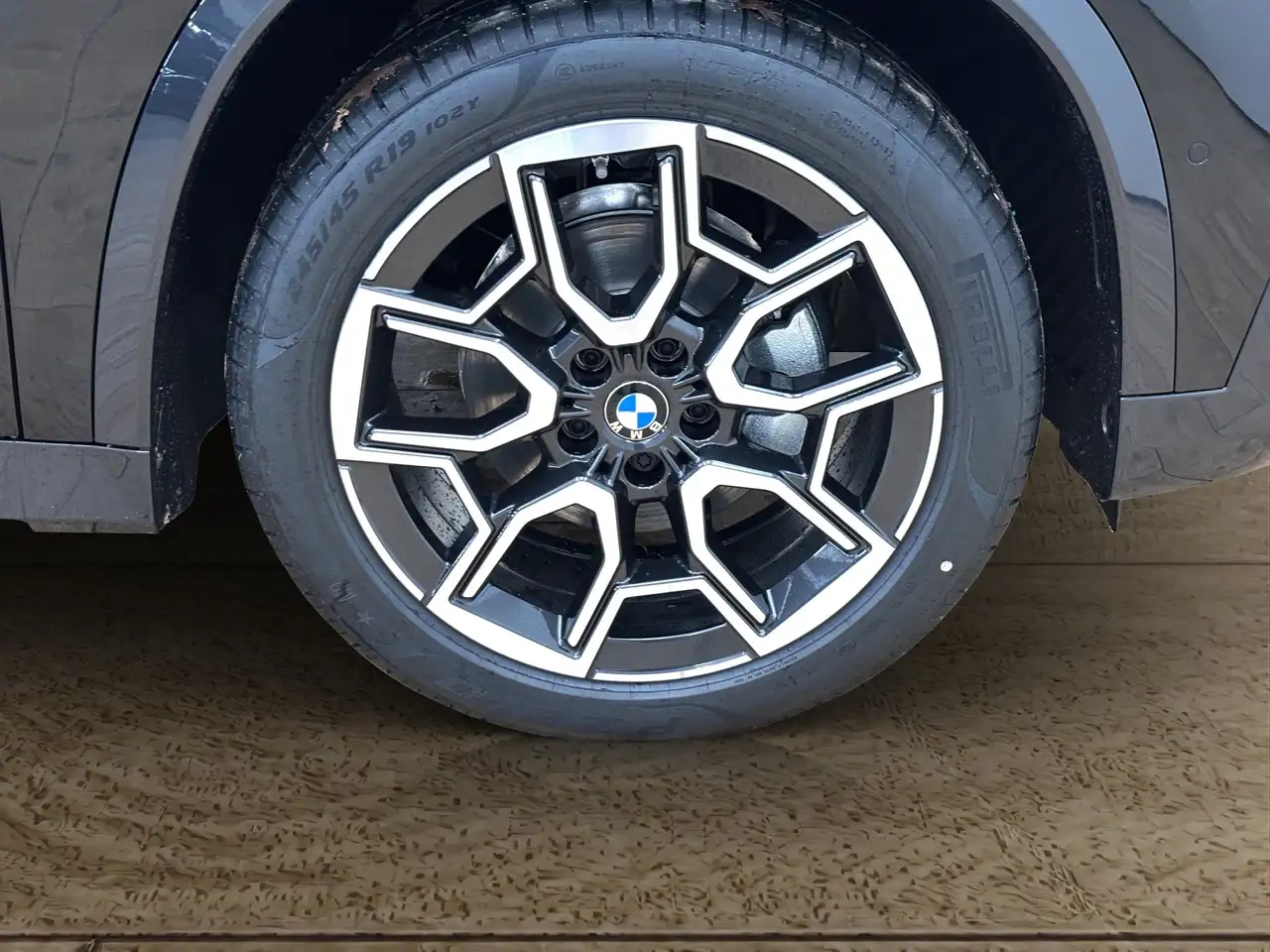 BMW iX1 3