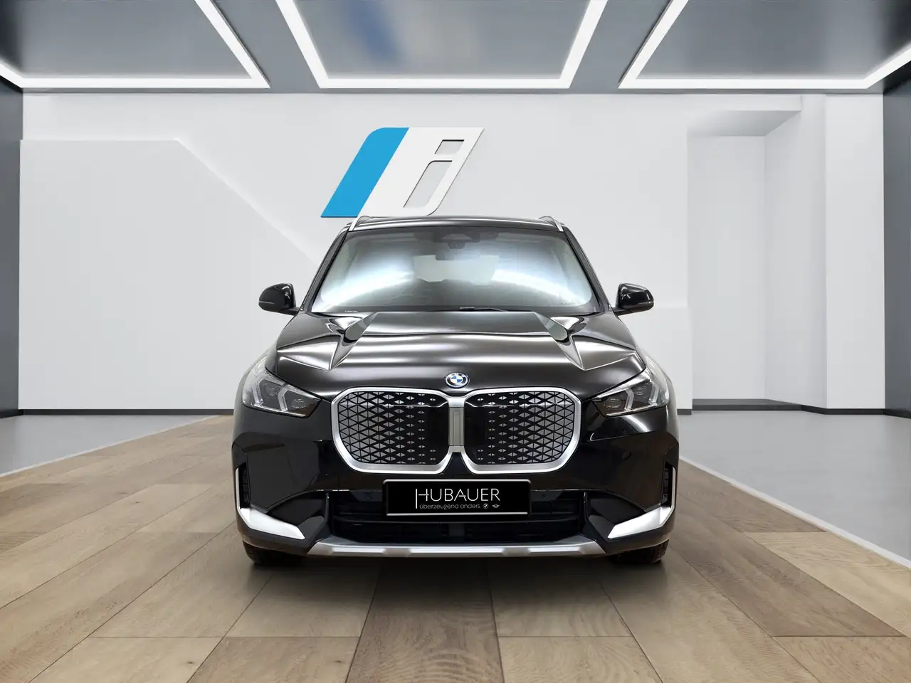 BMW iX1 10