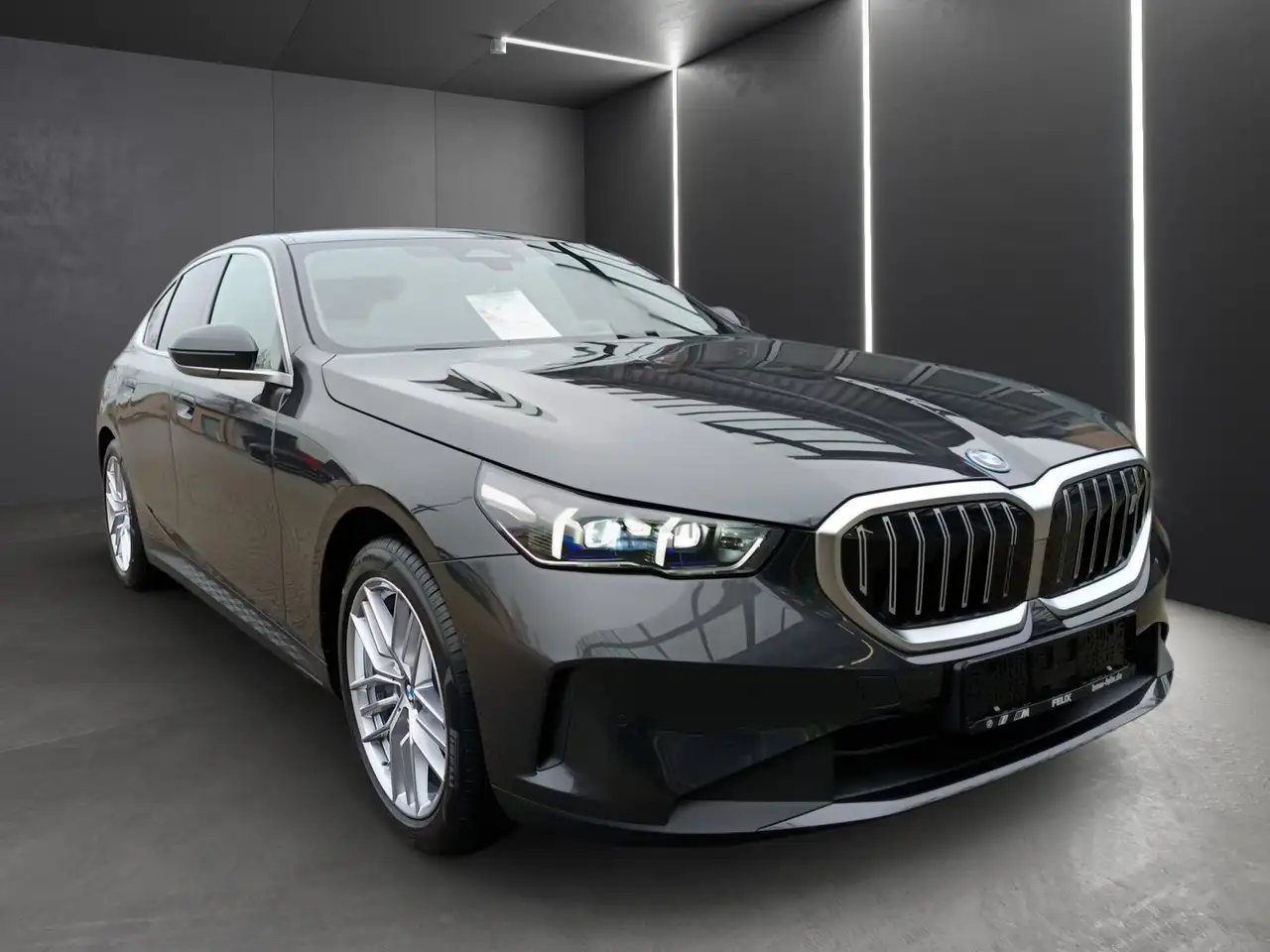 BMW i5 2
