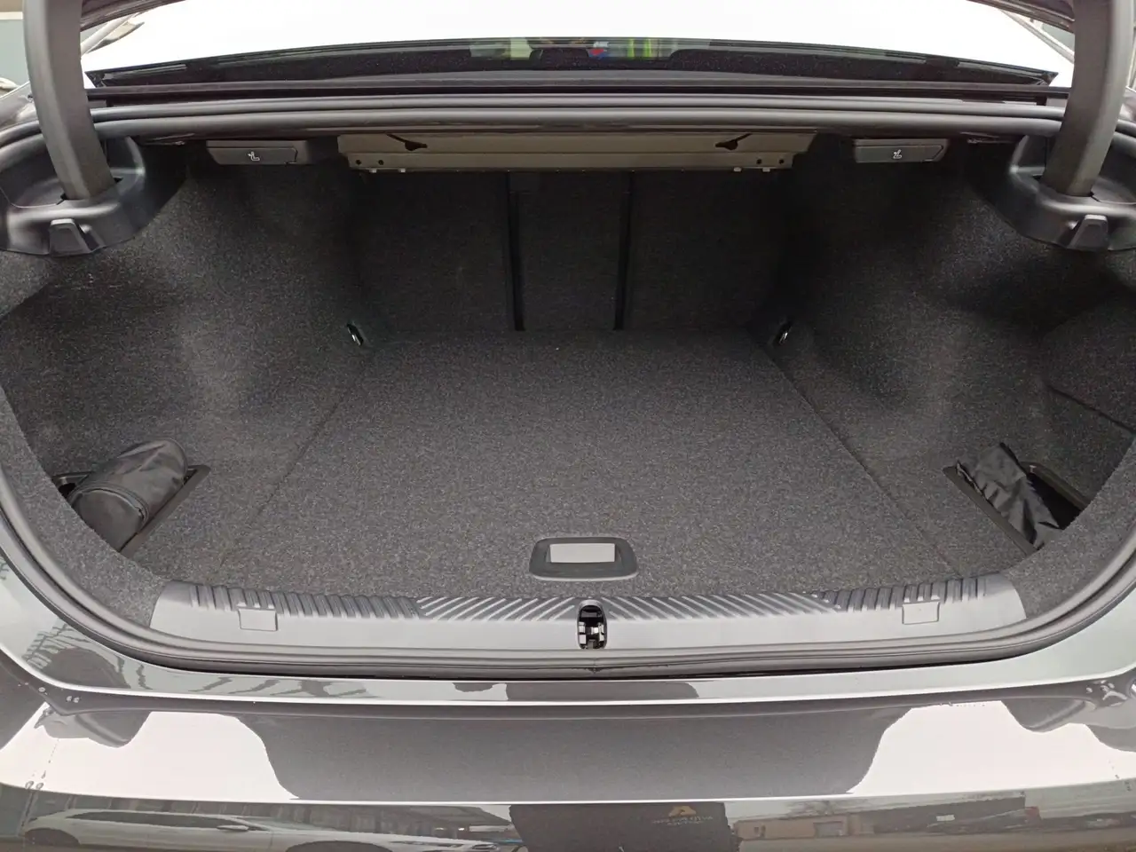 BMW i5 10