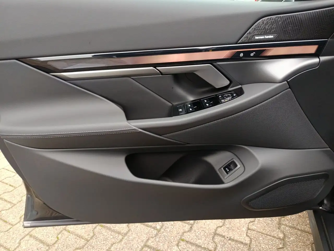 BMW i5 13