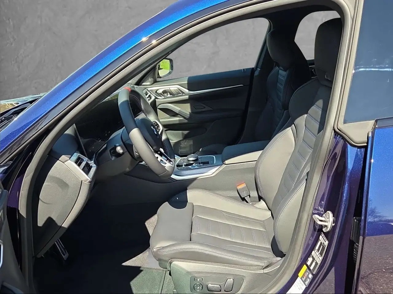 BMW i4 8