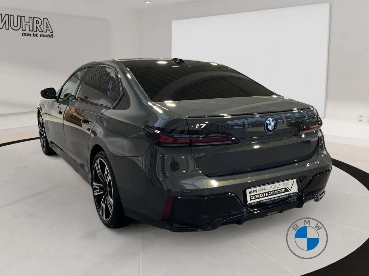 BMW i7 4