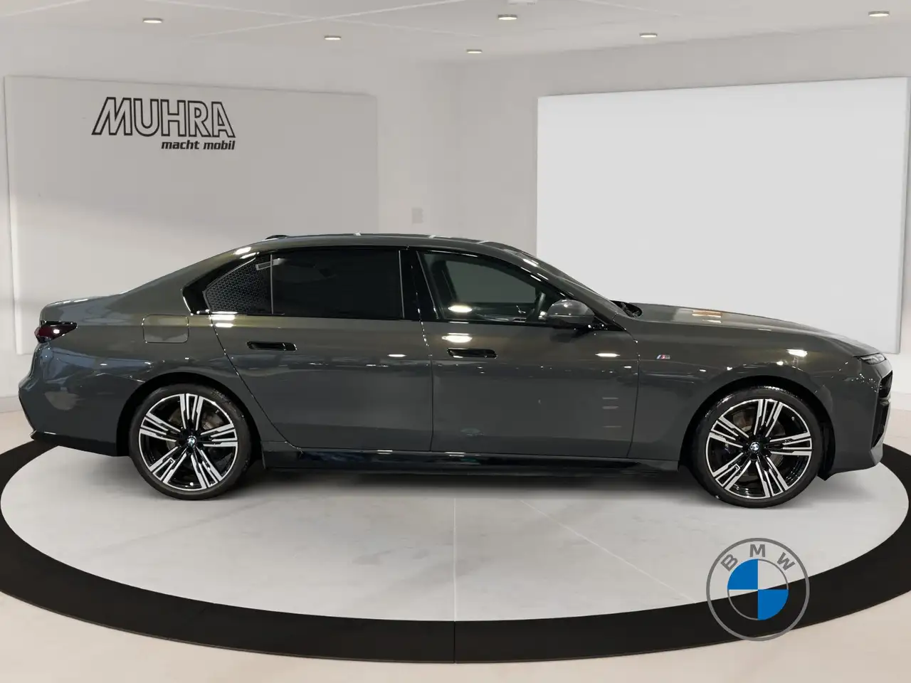 BMW i7 6