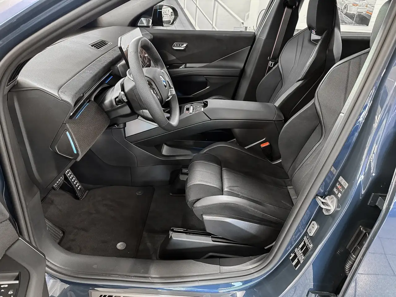 BMW iX3 50 12