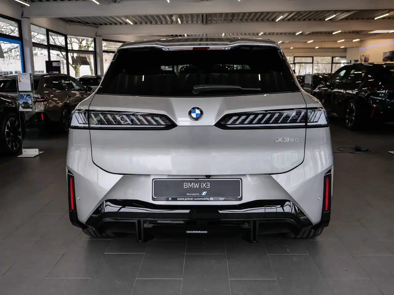 BMW iX3 50 5