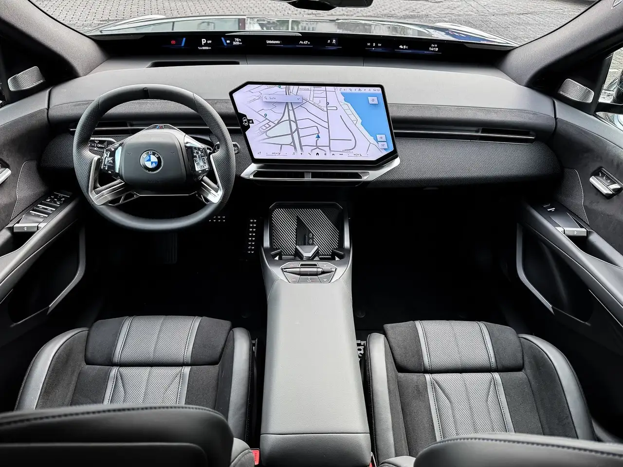 BMW iX3 50 7