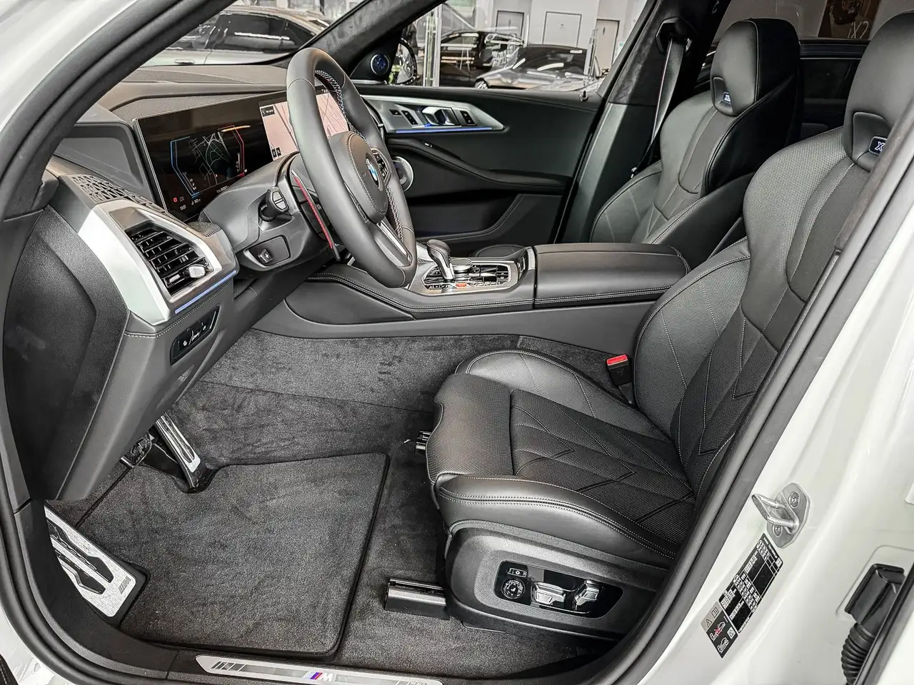 BMW XM 13