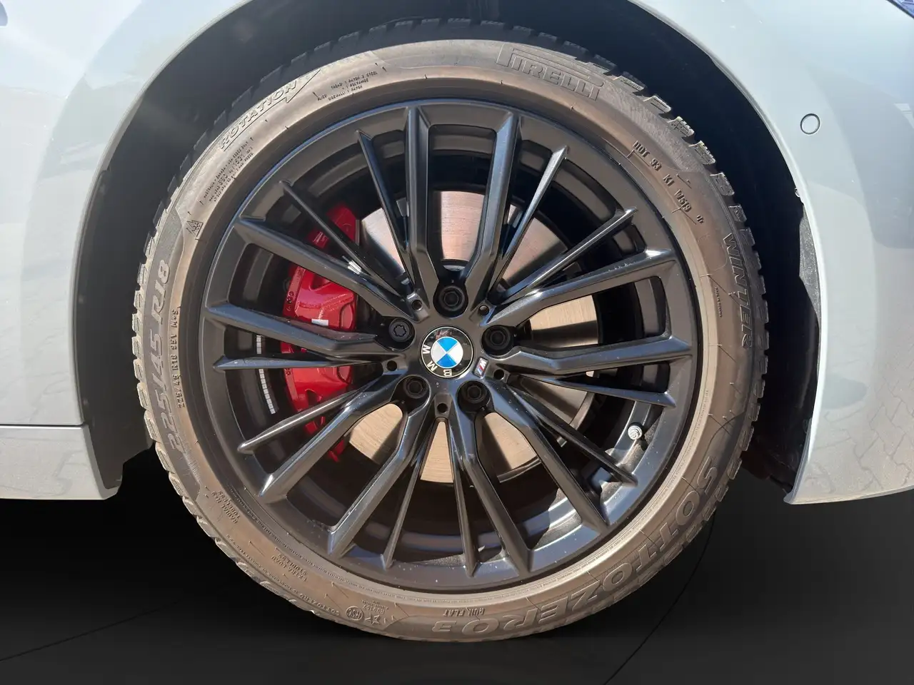 BMW 220 i 12