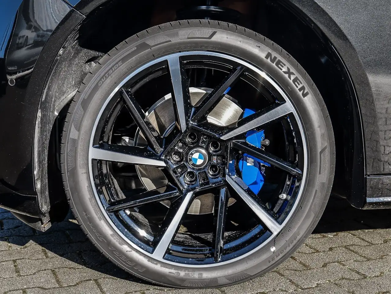 BMW iX3 50 7