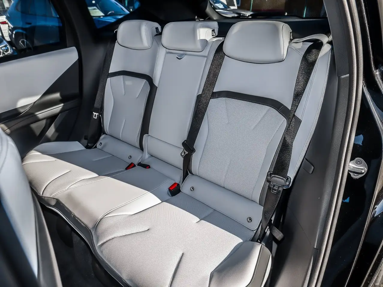 BMW iX3 50 12