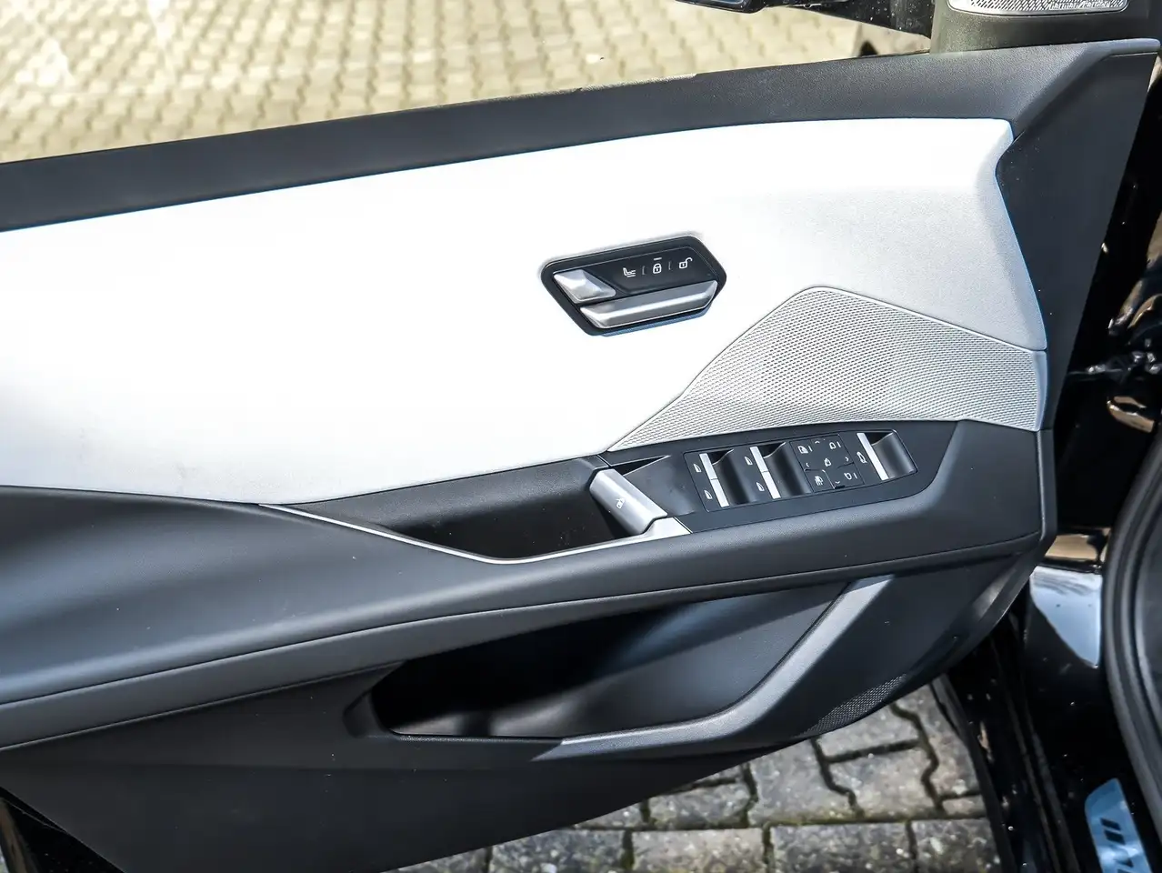 BMW iX3 50 18