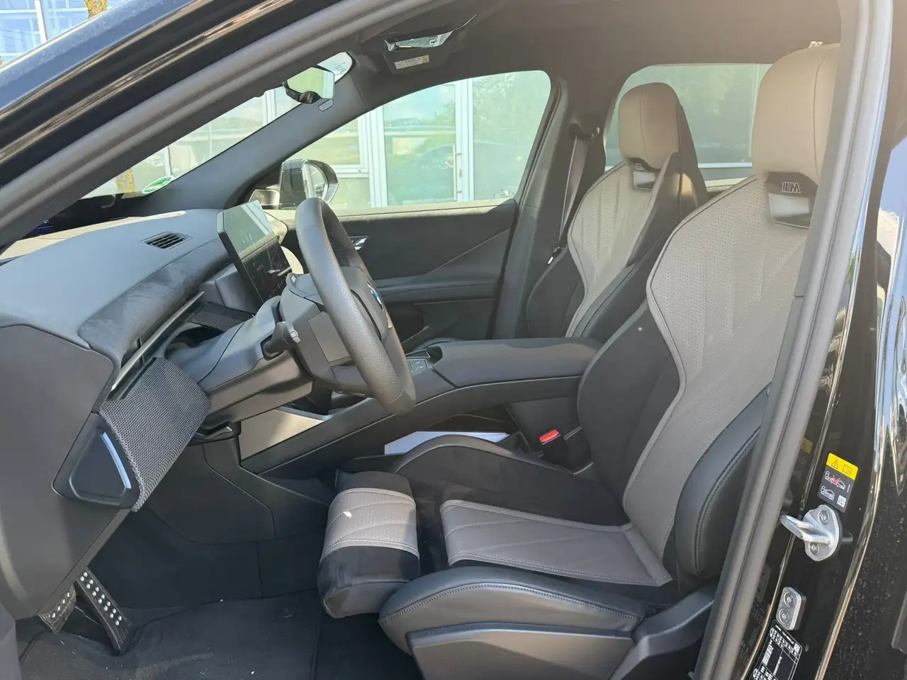BMW iX3 50 8