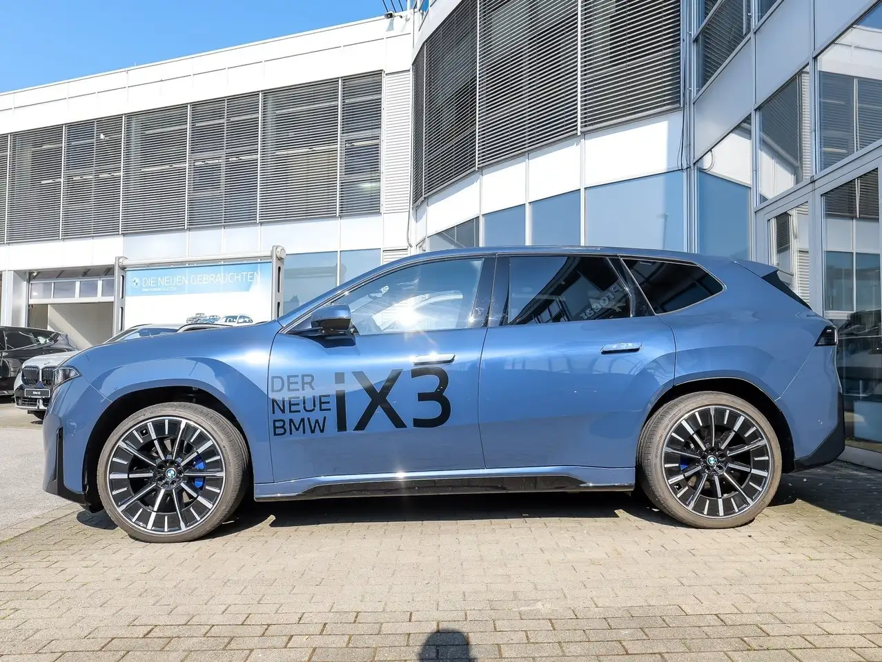BMW iX3 50 9