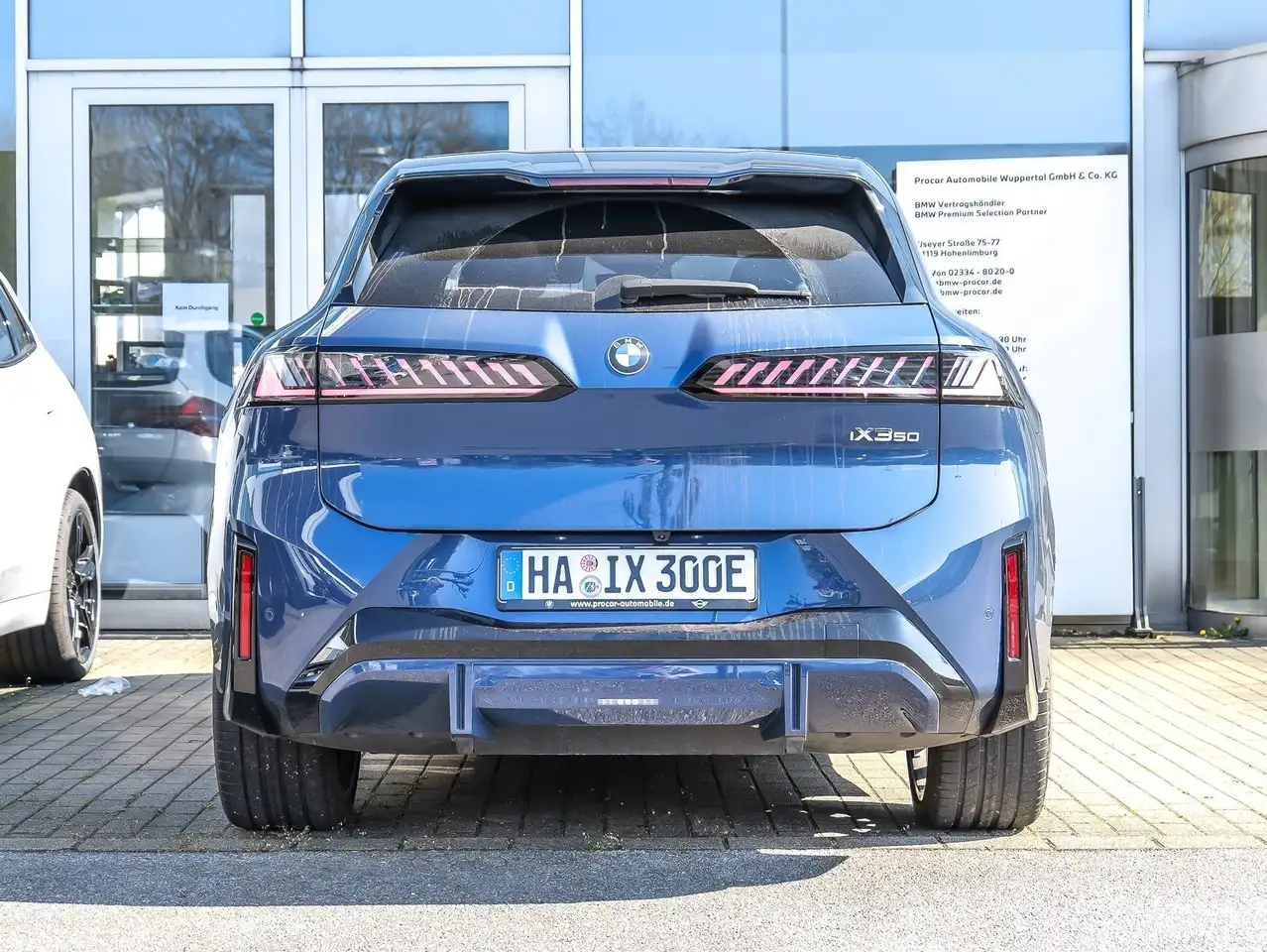 BMW iX3 50 11