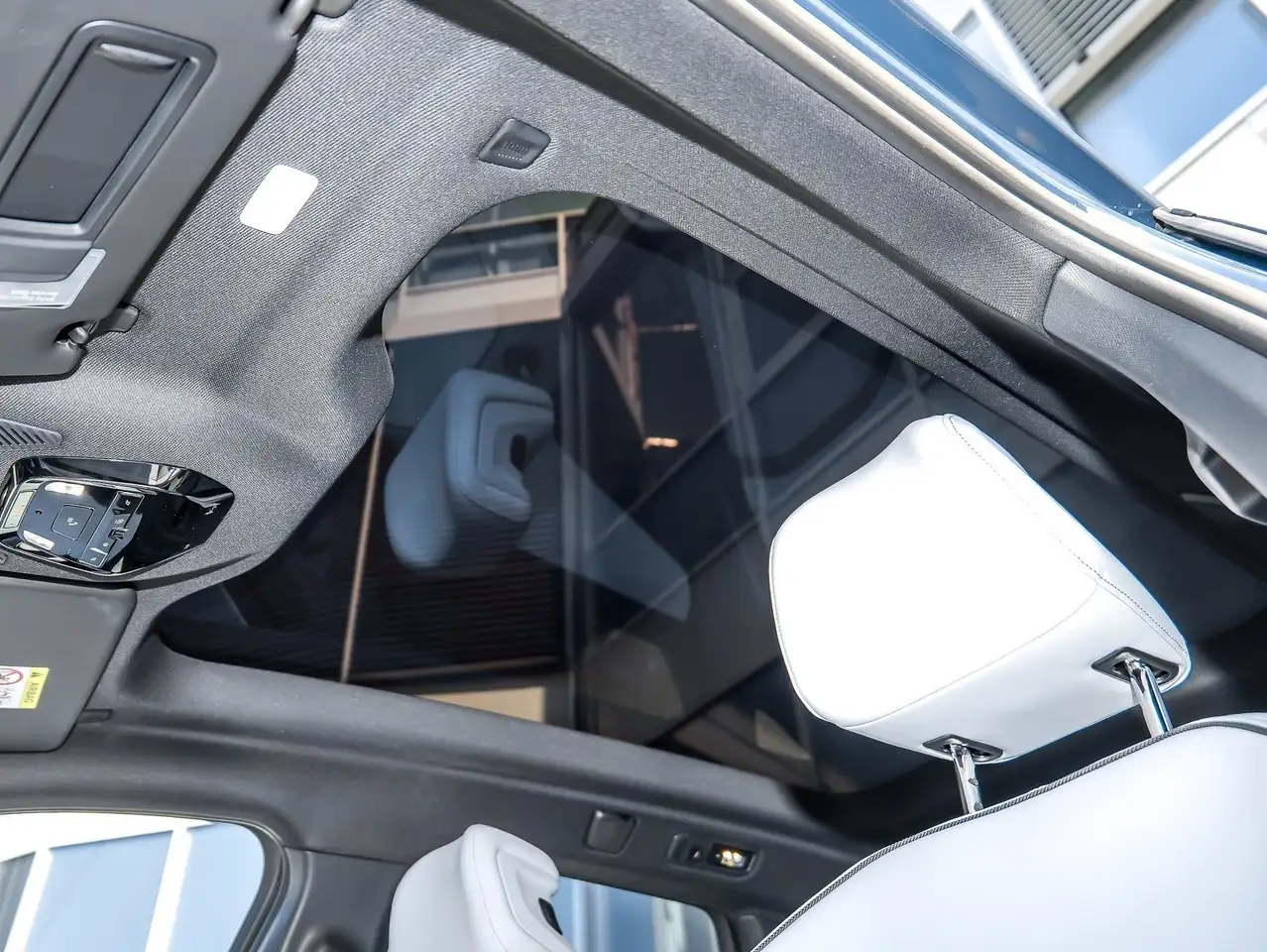 BMW iX3 50 12