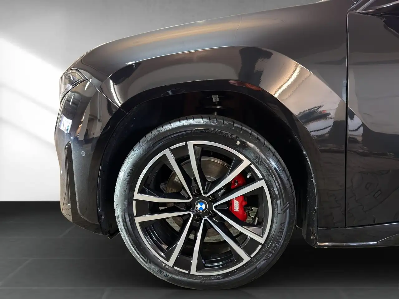 BMW iX3 50 8
