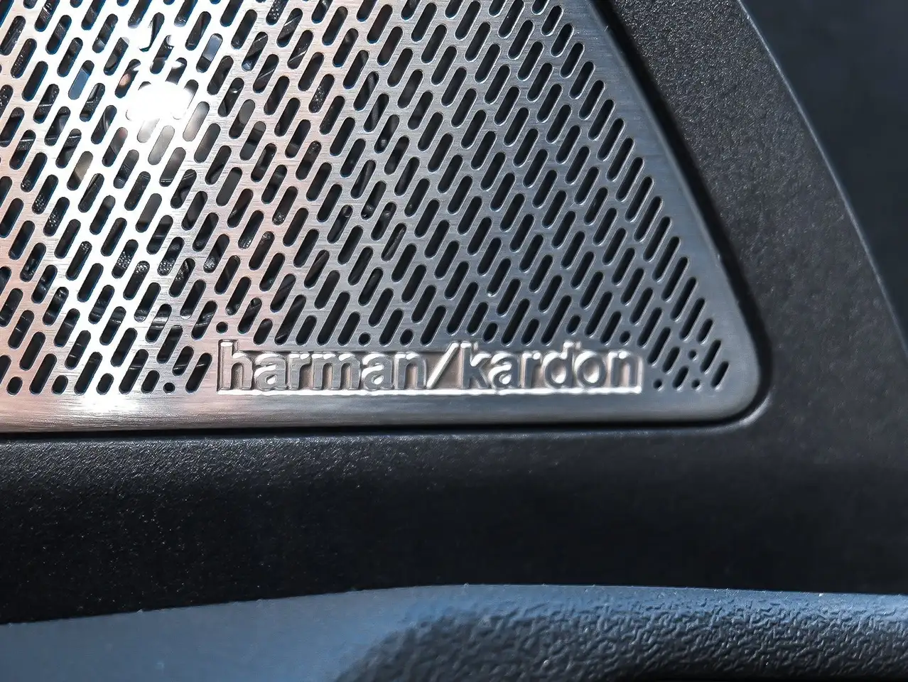 BMW iX3 50 14