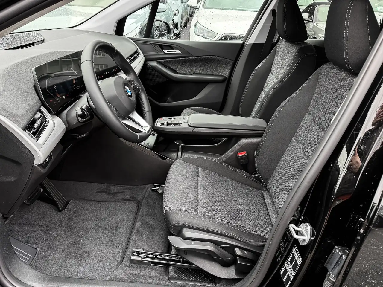 BMW 218 i 12