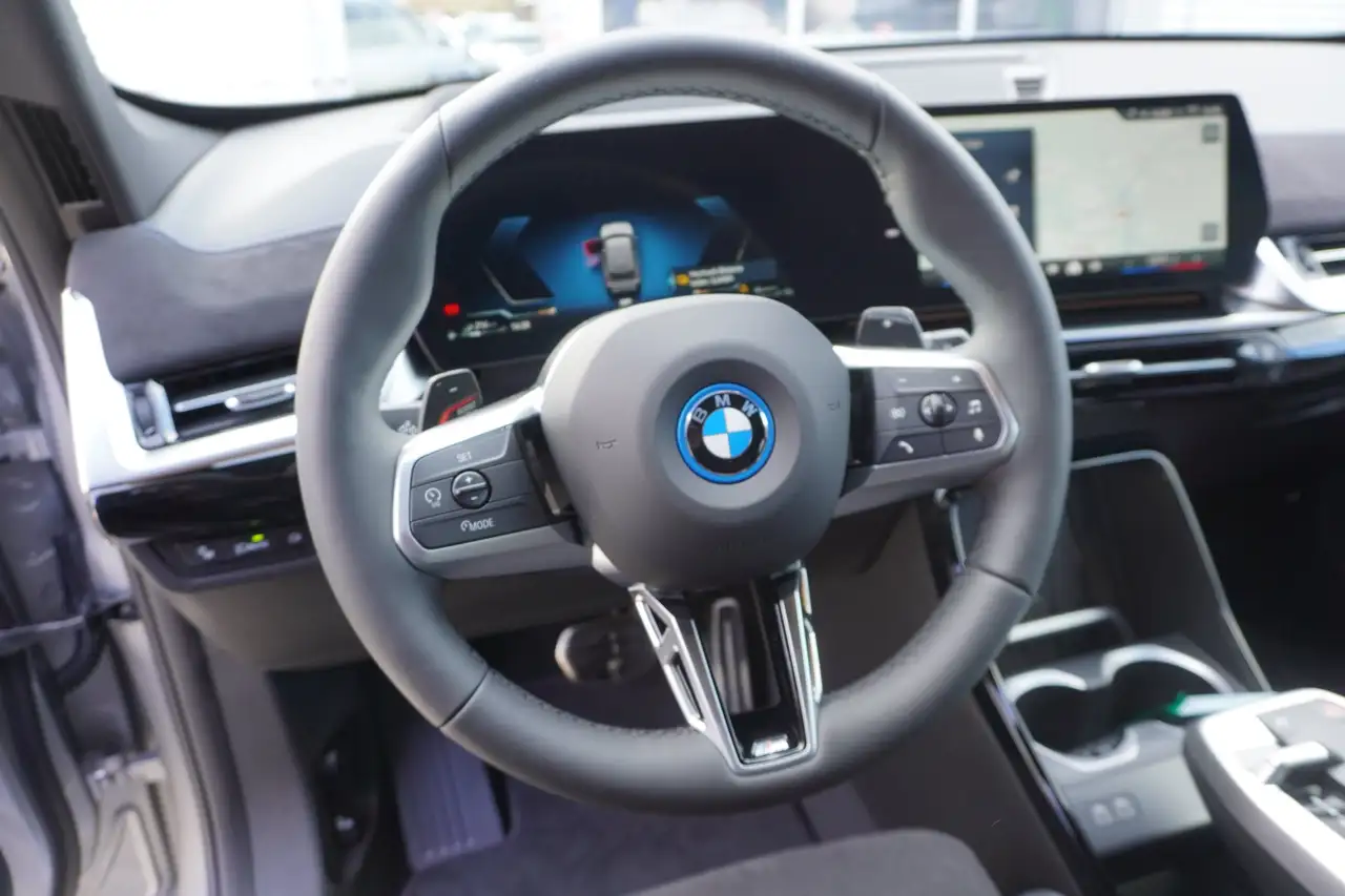 BMW X1 8